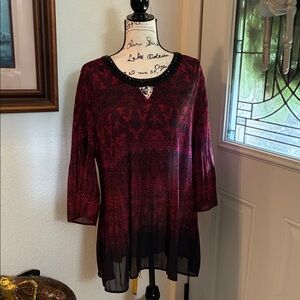 Elegant Red and Black Women's Top, paisley/floral print